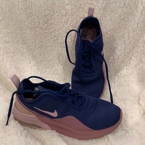 Nike air. Worn a handful of times. Size 8.5. Blue Ans shades of pink.